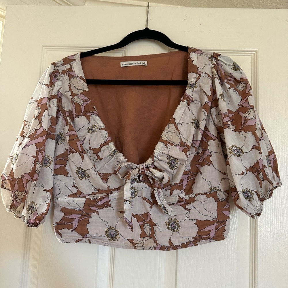 Abercrombie floral top